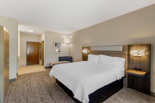 holiday inn express fallon by ihg