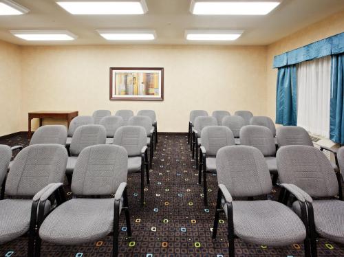 holiday inn express fallon by ihg