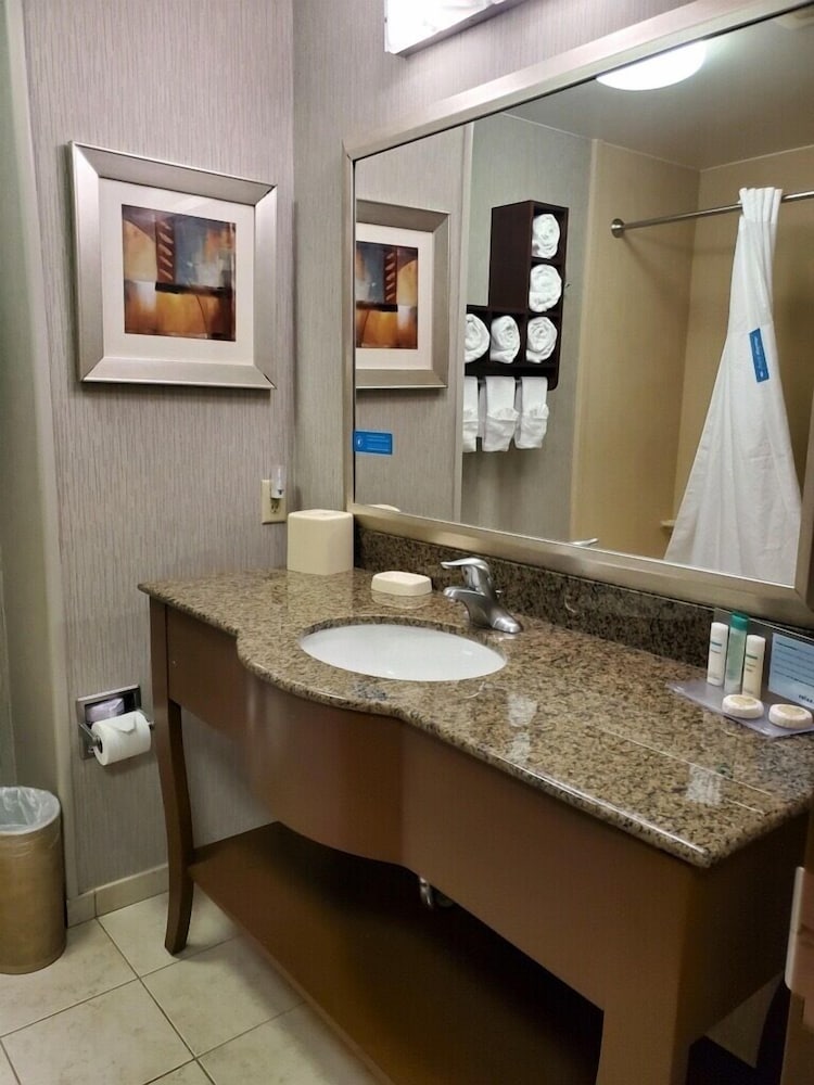 hampton inn and suites craig