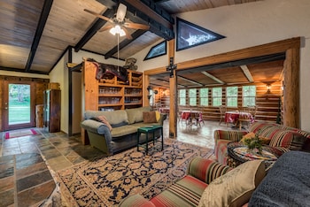 the davies family inn adults only
