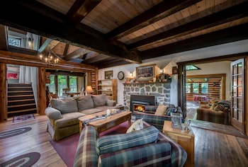 the davies family inn adults only