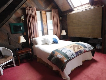 the davies family inn adults only