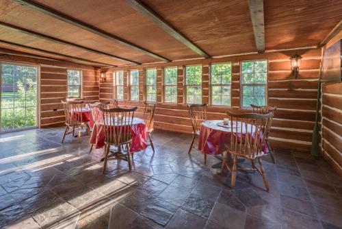 The Davies Family Inn - Adults Only,El Dorado>>Camino,4 star