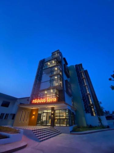 Tripper Hotel,,2 star