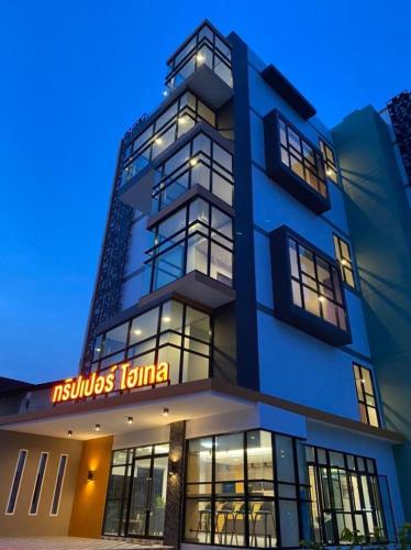 Tripper Hotel,,2 star