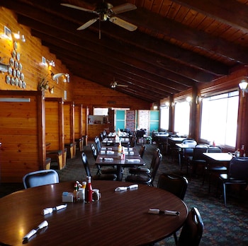 The Outpost Lodge,,3 star