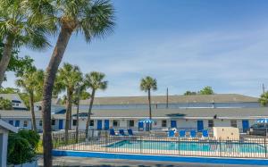 royal palms motel