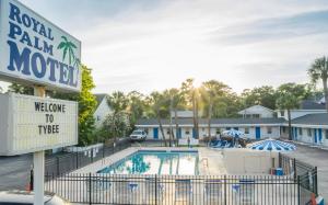 royal palms motel