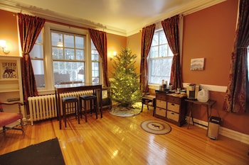 Prescott House Adk,,2 star