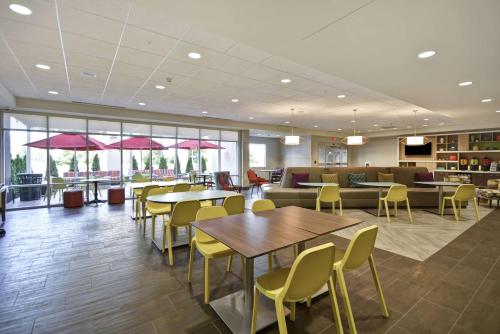 home2 suites by hilton queensbury lake george