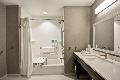 home2 suites by hilton queensbury lake george