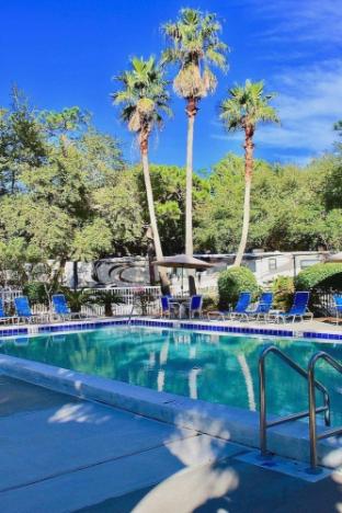 Navarre Beach Camping Resort,,2 star