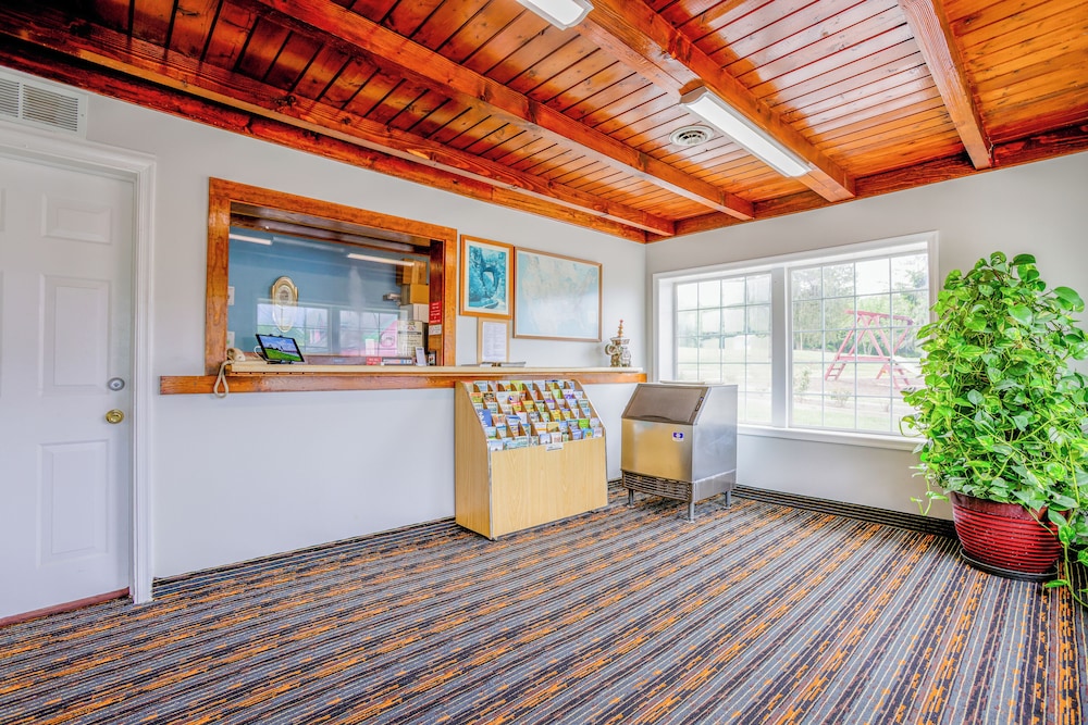 budget inn by oyo natural bridge i 81