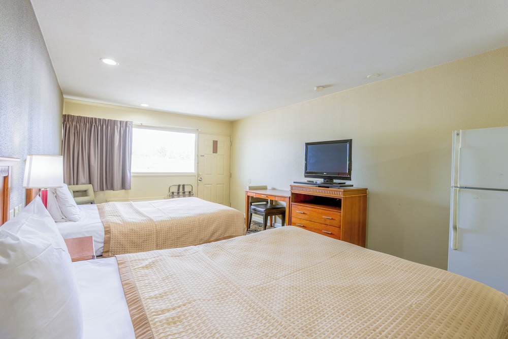 budget inn by oyo natural bridge i 81