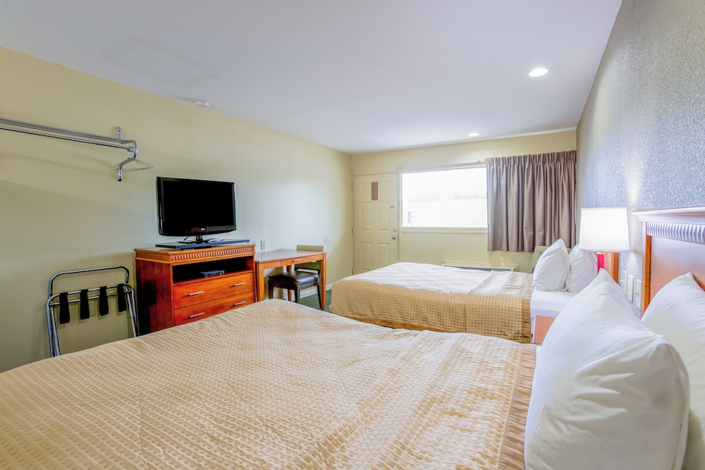 budget inn by oyo natural bridge i 81