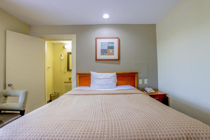 budget inn by oyo natural bridge i 81
