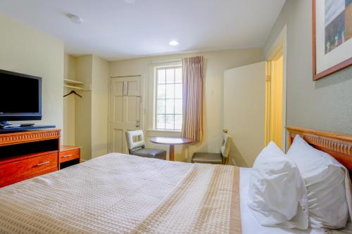budget inn by oyo natural bridge i 81