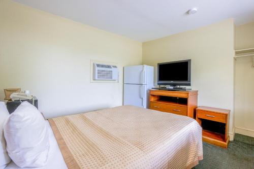budget inn by oyo natural bridge i 81