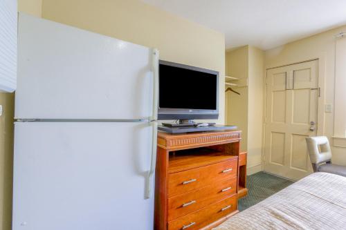 budget inn by oyo natural bridge i 81