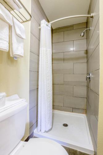 budget inn by oyo natural bridge i 81