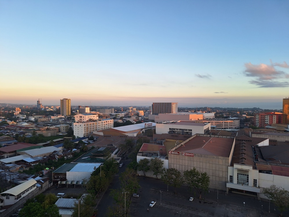 stunning and cosy studio unit at the loop limketkai