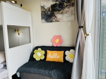stunning and cosy studio unit at the loop limketkai