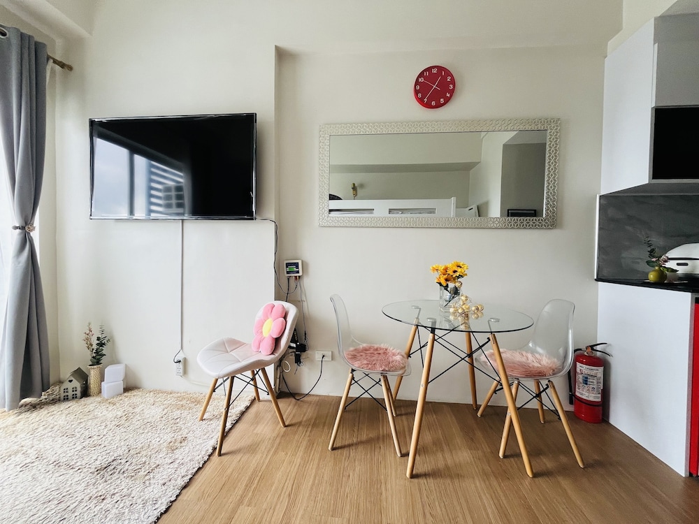 stunning and cosy studio unit at the loop limketkai
