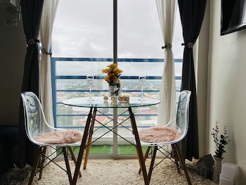 stunning and cosy studio unit at the loop limketkai