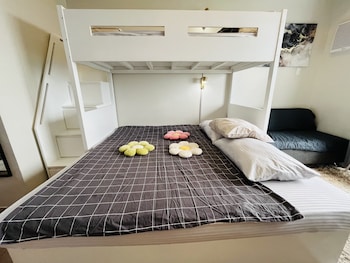 stunning and cosy studio unit at the loop limketkai