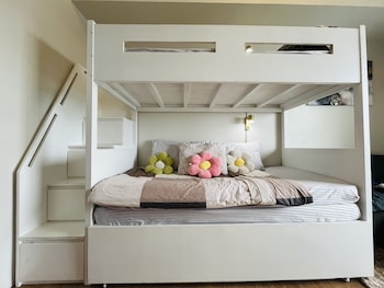 stunning and cosy studio unit at the loop limketkai