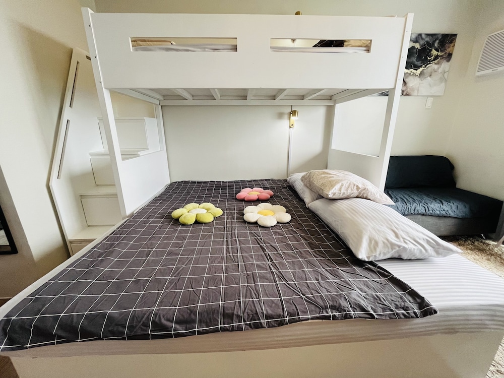 stunning and cosy studio unit at the loop limketkai