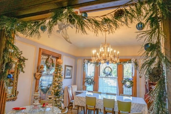 600 main a bandb and victorian tea room
