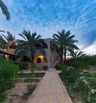seliyaa hotel