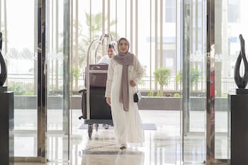 golden tulip dammam corniche hotel