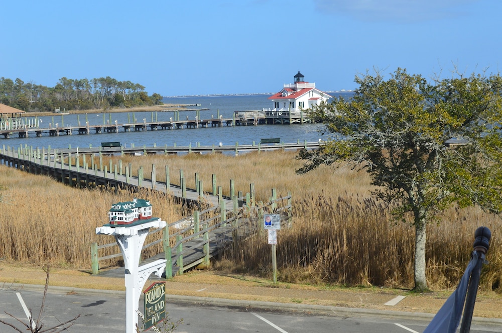roanoke island inn