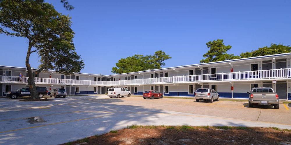 heart of manteo motor lodge