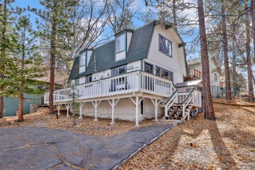 pinewood inn 2093 by big bear vacations