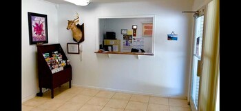 Travelowe's Motel,Maggie Valley>>Cherokee,2 star