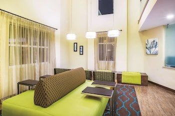 La Quinta Inn & Suites By Wyndham Oceanfront Daytona Beach,Florida>>Daytona Beach,3 star