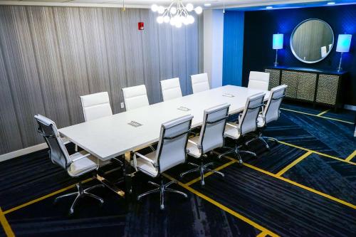 hampton inn deadwood at tin lizzie gaming resort