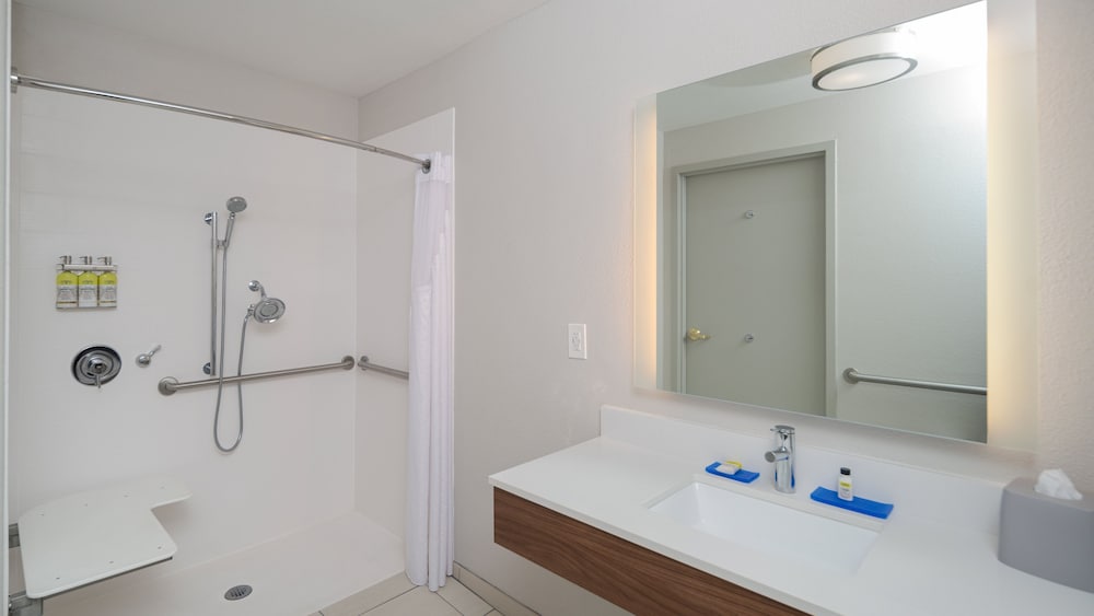 holiday inn express and suites dinuba west by ihg