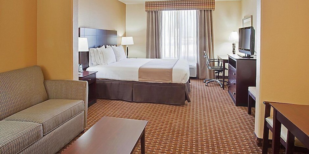holiday inn express and suites dinuba west by ihg