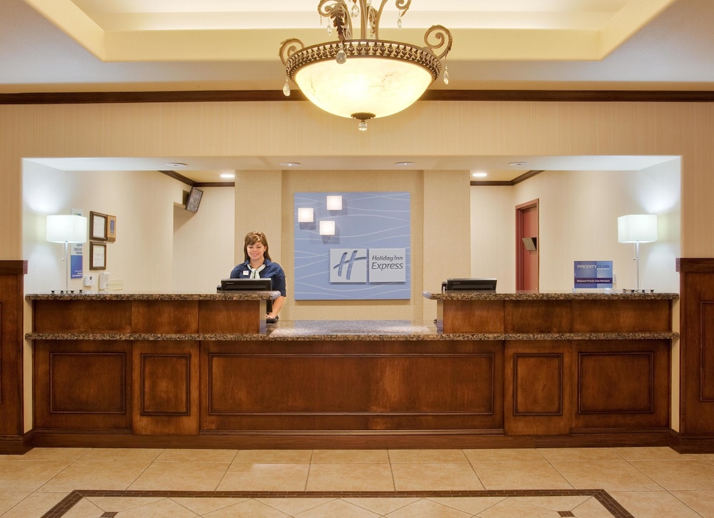 holiday inn express and suites dinuba west by ihg