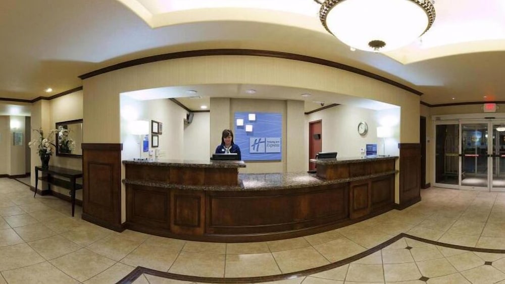 holiday inn express and suites dinuba west by ihg