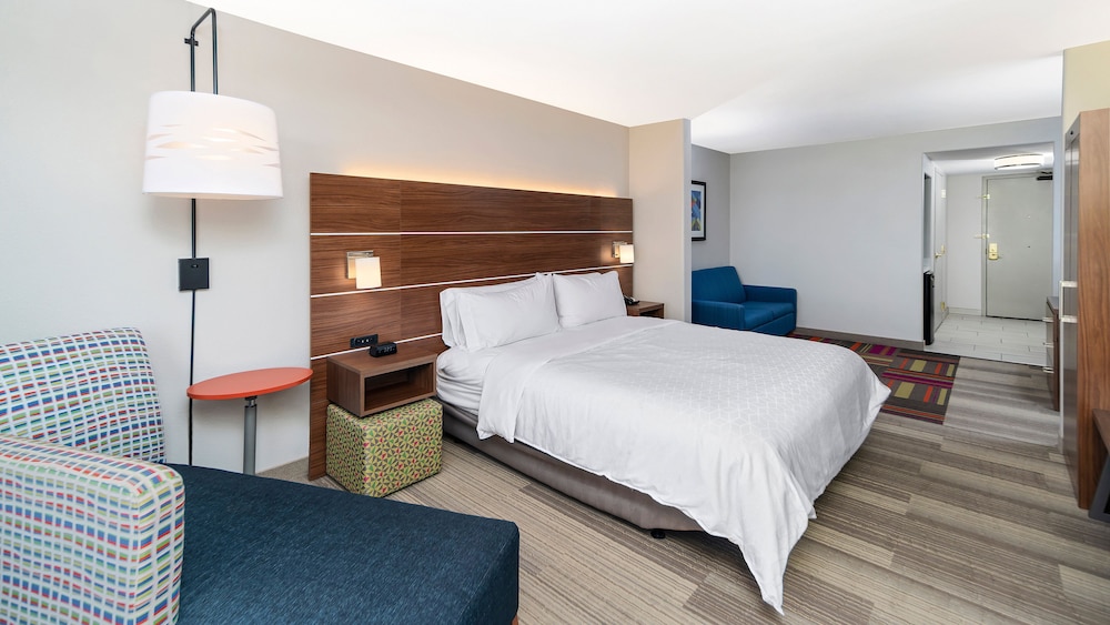 holiday inn express and suites dinuba west by ihg