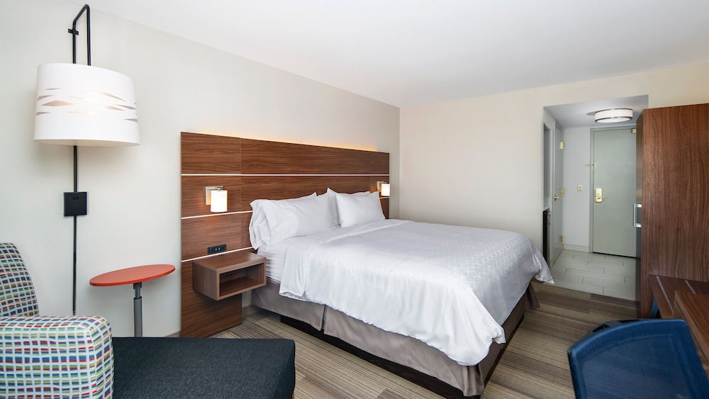 holiday inn express and suites dinuba west by ihg