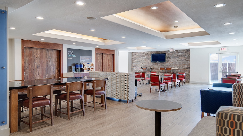holiday inn express and suites dinuba west by ihg
