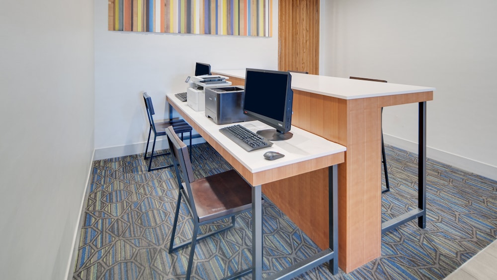 holiday inn express and suites dinuba west by ihg