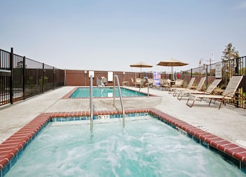 Holiday Inn Express & Suites Dinuba West By Ihg,Fresno>>Dinuba,3 star
