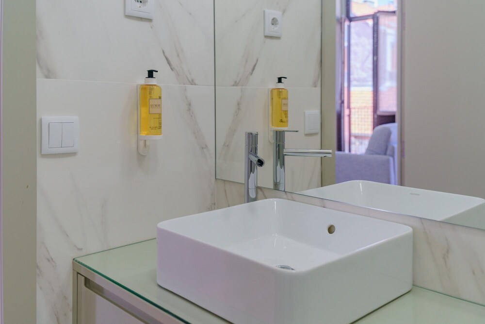 matosinhos ocean flat iii balcony new